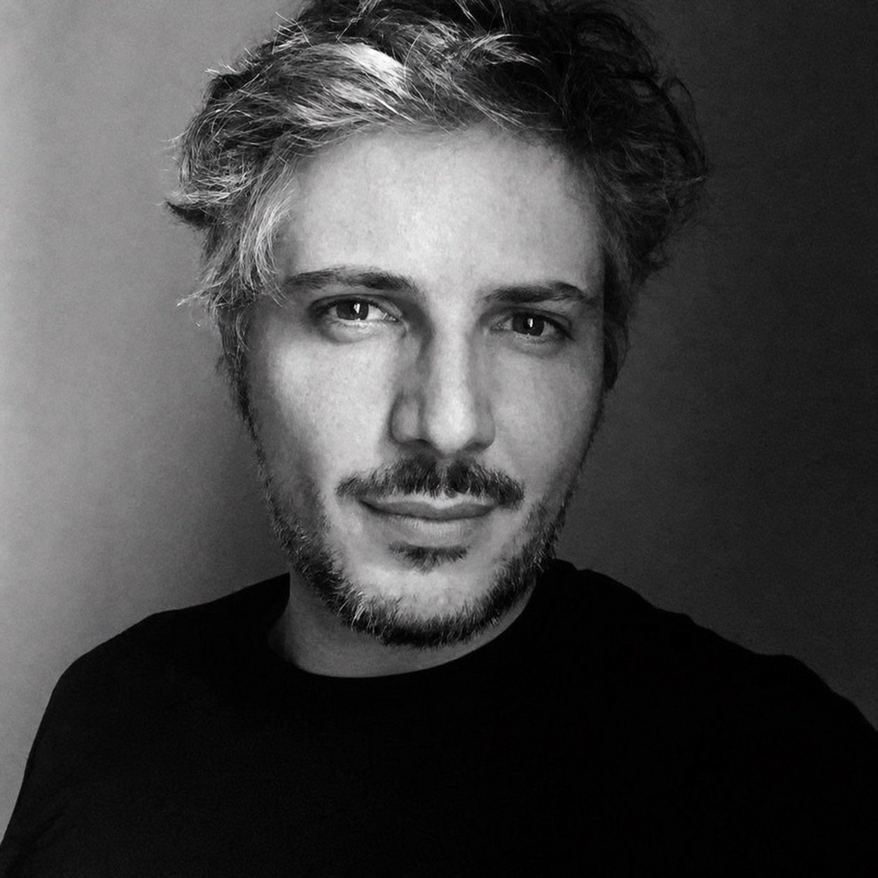 Ritratto editoriale del profilo di Marco Caciotti